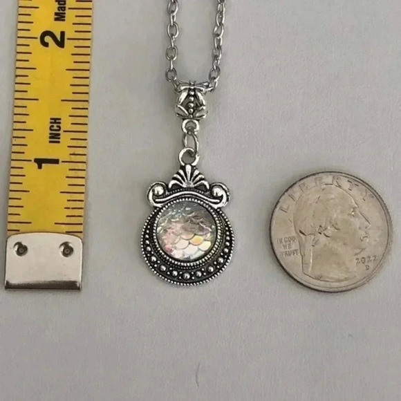 Mermaid Scale Beach Iridescent Round Circle Pendant Stainless Steel Necklace 6 - Picture 3 of 4